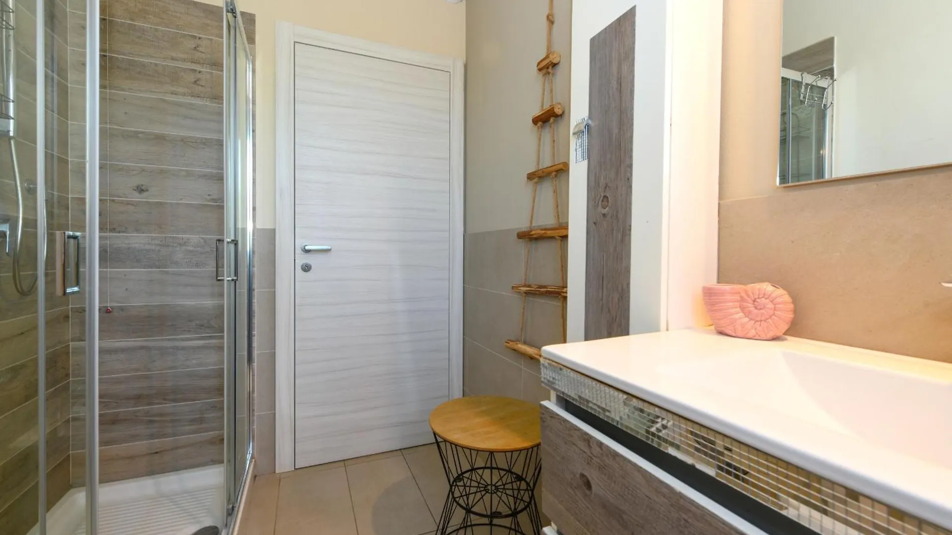 Апартаменты My Peschiera Holiday Apartment- Quadrivium 3 Кастельнуово-дель-Гарда Италия